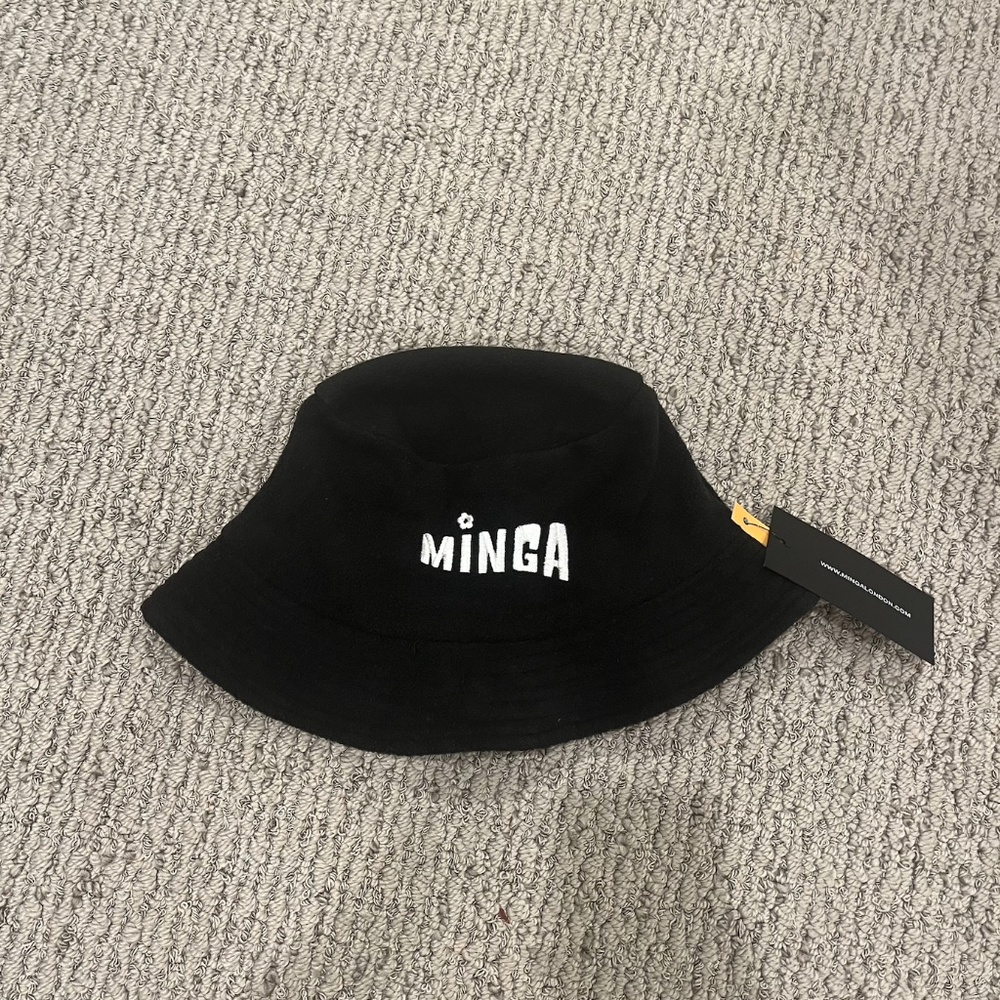 MINGA London bucket hat black NWT